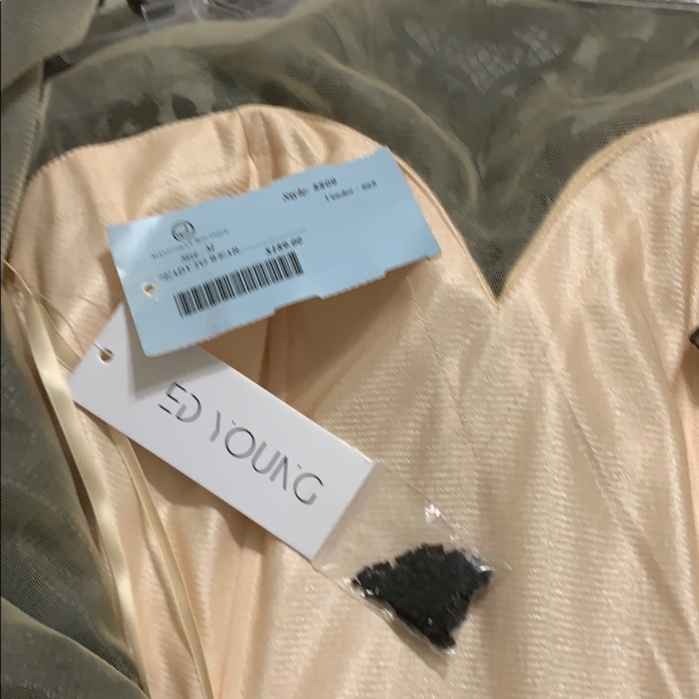 Ed Young Holiday Dress - Picture 6 of 6